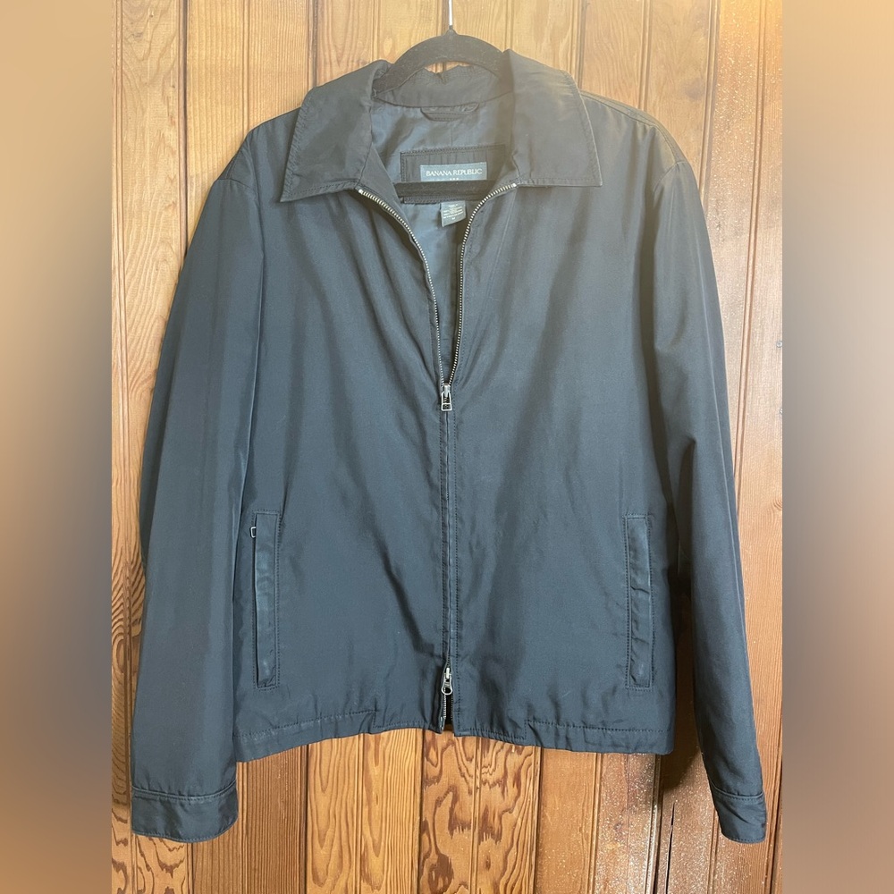 ⭐️Banana Republic Mens Medium Black Soft Shell Polyester Jacket mark on back